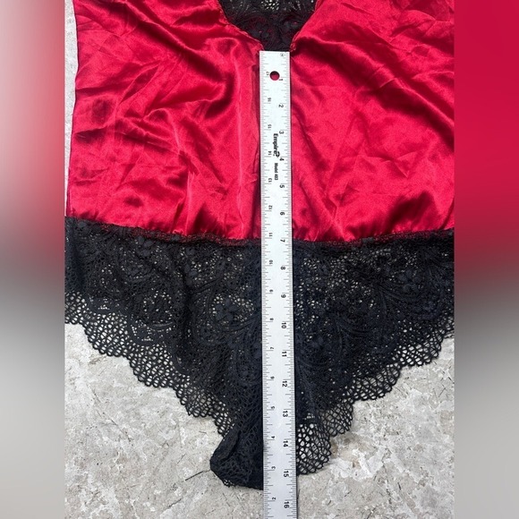 Small‎ Vintage Red and Black Lingerie One Piece Lace and Satin Sexy Romantic - Picture 3 of 6